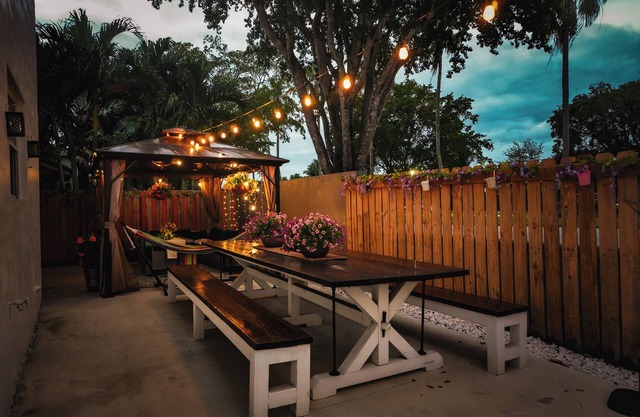 Spacious Miami Home w/Outdoor Lounge + Parking