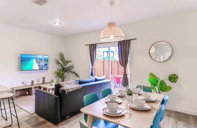 Spacious Miami Townhouse W Free Parking