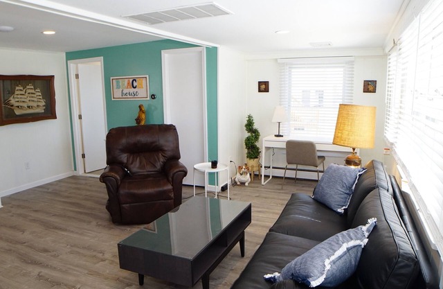 Spacious Newly Renovated Beach Block Retreat [1305-4]