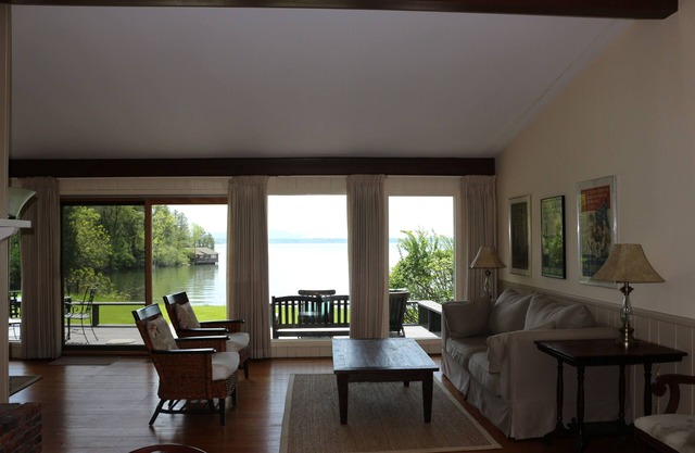 Spacious Ranch on Lake Champlain!