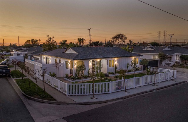 Spacious Socal Villa Minutes to Disneyland and Attractions