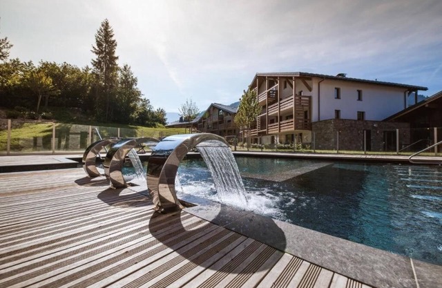 Spacious T3 with terrace in 4* residence with spa, pool, fitness room