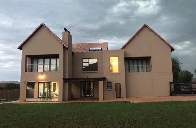 Spacious villa in a tranquil estate on the shore of the famous Hartbeepoort dam