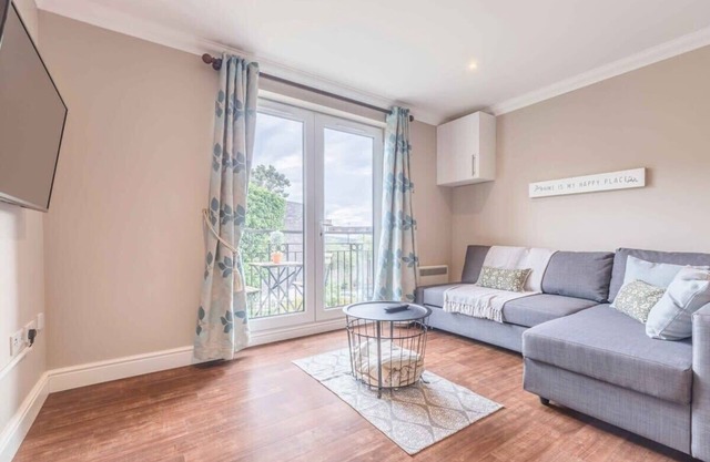 Spacious Windsor Apartment with Balcony