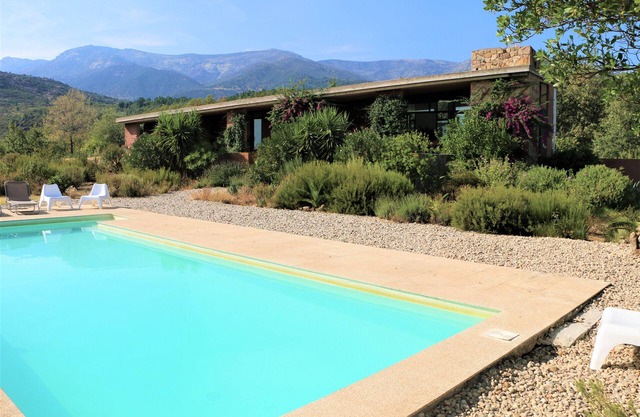 Spectacular villa with pool and impressive views in lush nature close to Madrid