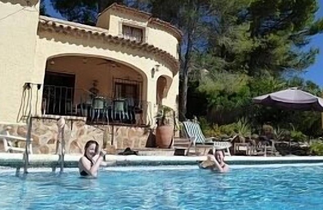 Spectacular Mountain Views and 10m Private Pool,1 Hr. Alicante or Valencia