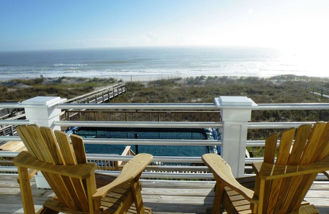 Spectacular Oceanfront House With Pool! Reserve Your Seats Today