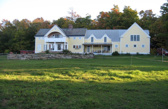 Spectacular Views in Family Friendly Green Mountain Apartment