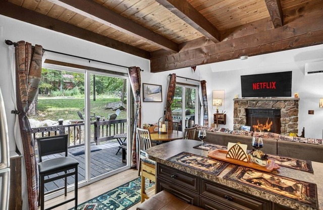 Spend Yom Kippur Hideout Pocono Chalet!