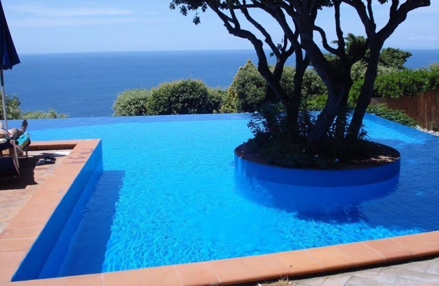 SPLENDID APARTMENT WITH GARDEN IN CALA PICCOLA, RELAX IN THE NATURE