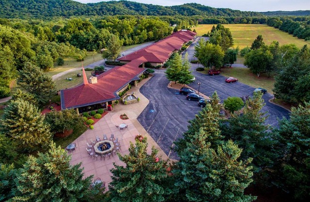 Spring Valley Inn