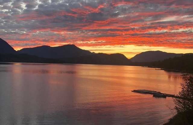 Sproat lake Cabin