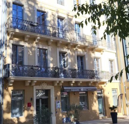 SQUARE HOTEL