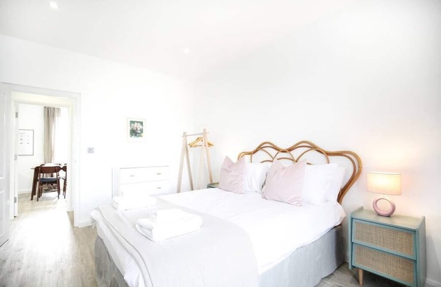 St Paul’s Suites - Apartment 2
