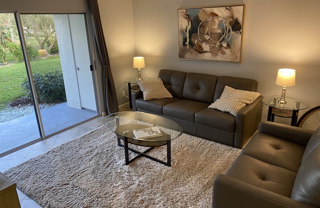 St. Pete Beach Bahia 155 Vista Verde East - Super Clean! - 2/2 Condo Sleeps 6