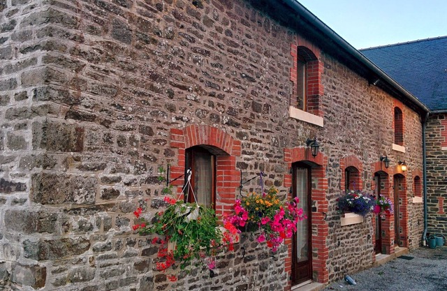 Stable conversion in idyllic rural location, close to the coast