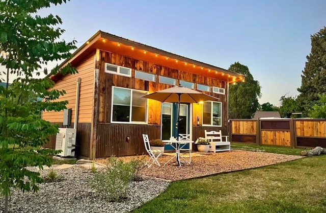 Starlight Studio- Quiet & Peaceful , Beautiful Mt Views!