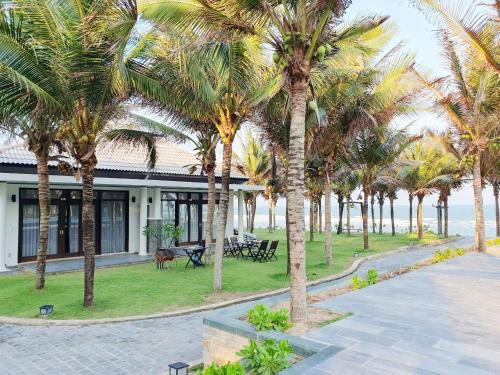 Starlight Villa Beach Resort