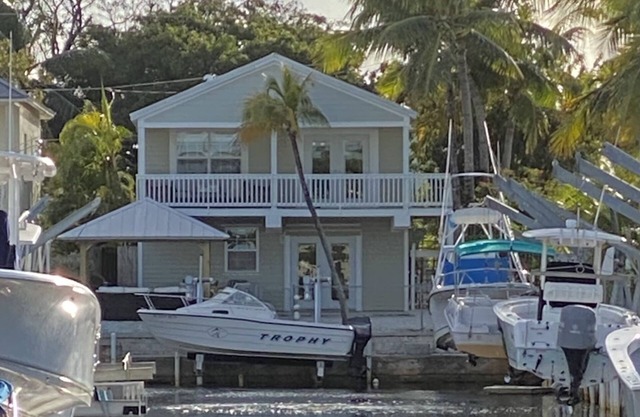 Stary Net - Ocean Waterfront 3BR 3BA Home
