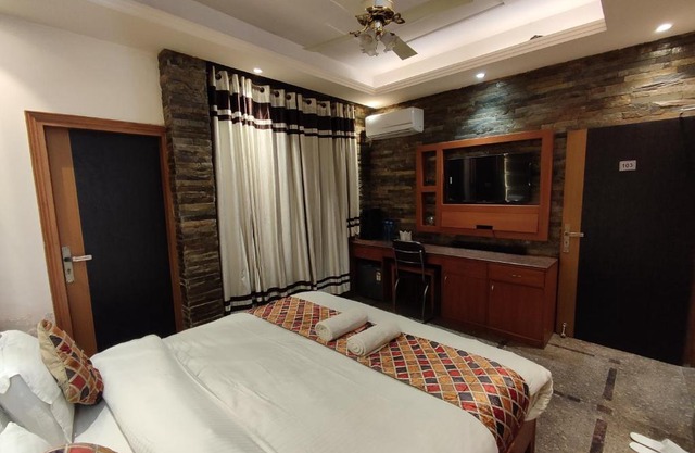 Stay @ 203