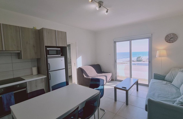 STAY Beach Wave Apartment