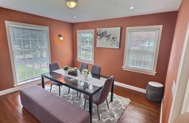 Stay in Style: Discover a Spacious Retreat Close to Everything!