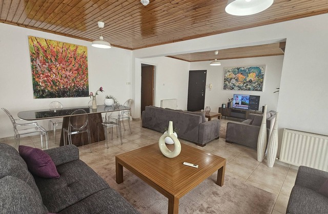 STAY Uptown Apartment