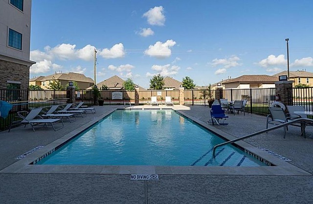 Staybridge Suites - Houston NW Cypress Crossings by IHG