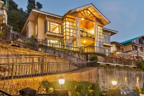 StayVista at Stonehill Manor 3BR with Outdoor Sitting, Bonfire & View at Dharamshala