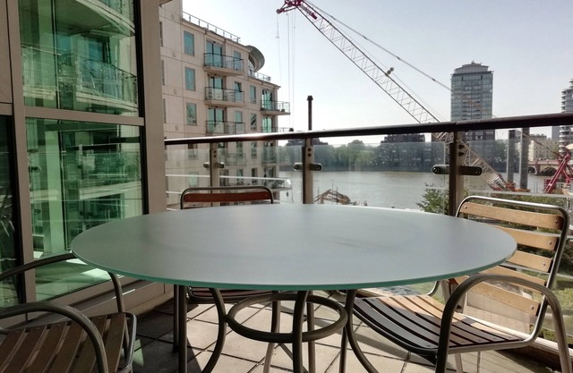 Still Life Vauxhall Deluxe One Bedroom Apartment
