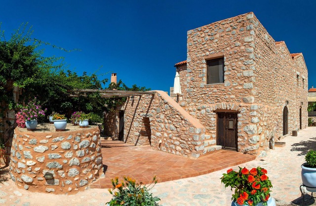 Stone built apartment w mezzanine,Olive Grove,Near Beach,Mani 5