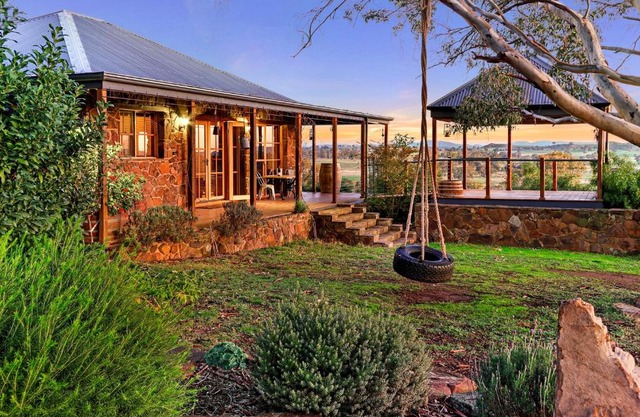 Stone Creek Cottage