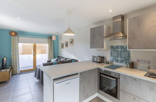 Stone's Throw Apartment - 3 min walk to the beach Bude Cornwall