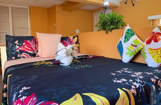 Story Villa, 2 Bedrooms with Mountain & Ocean View