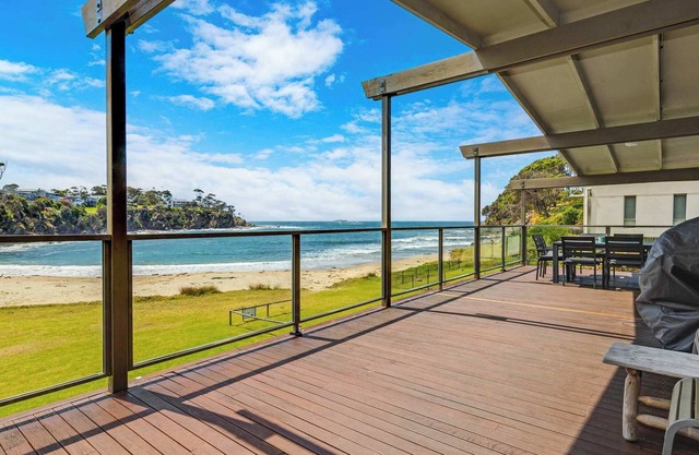 Strathnaver | Pet-Friendly Waterfront, Malua Bay