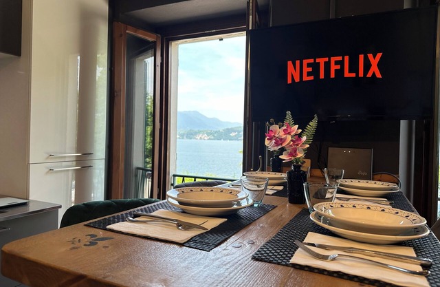 [Stresa Lake View] with Private Beach