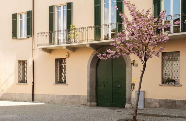 Studio Apartment - 1 minute walk from the Lake