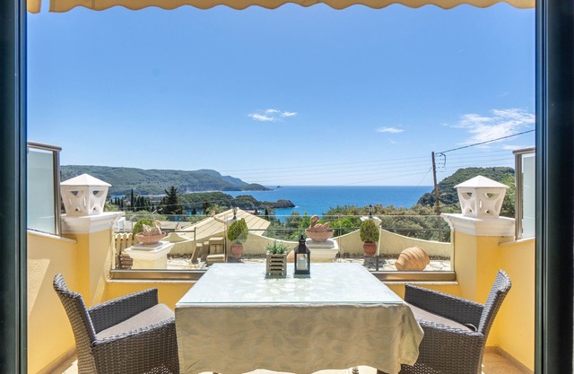 Studio Apartment "Angela 5" with Sea View, Shared Pool & Wi-Fi