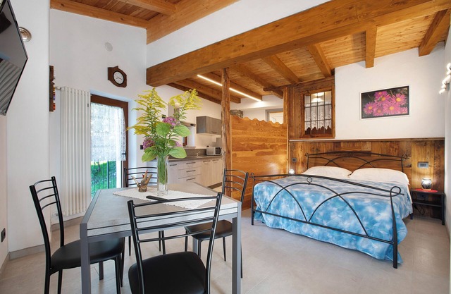Studio Apartment 'Appartamento 2' with Mountain View, Balcony and Wi-Fi