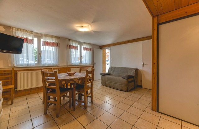 Studio Apartment 'Chalet Crocus 32m2' with Private Terrace and Wi-Fi