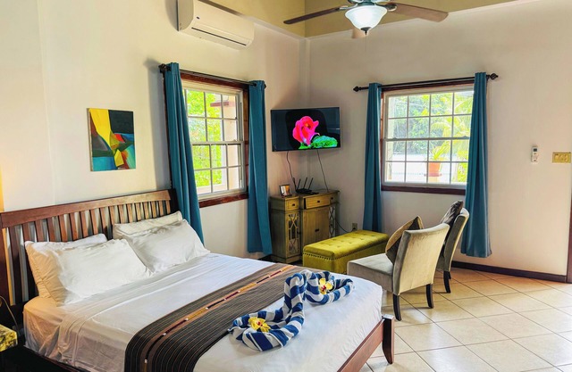 Studio Apartment In Hopkins