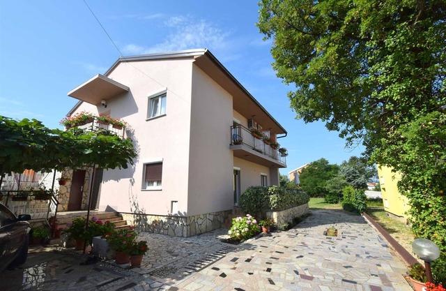 Studio Apartment Josipa 1