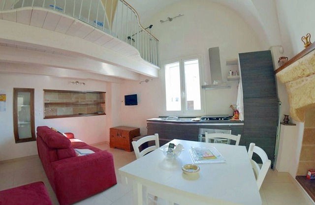 Studio Apartment Le Scalette Above