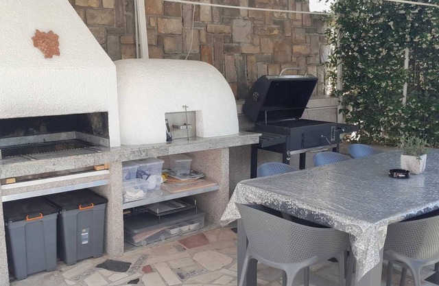 Studio Apartment Olive Oil Homestead Milok