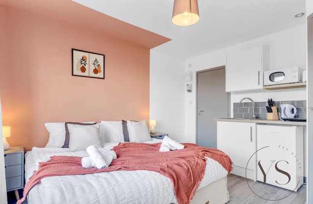 Studio C Near Alton Towers + Longton Station