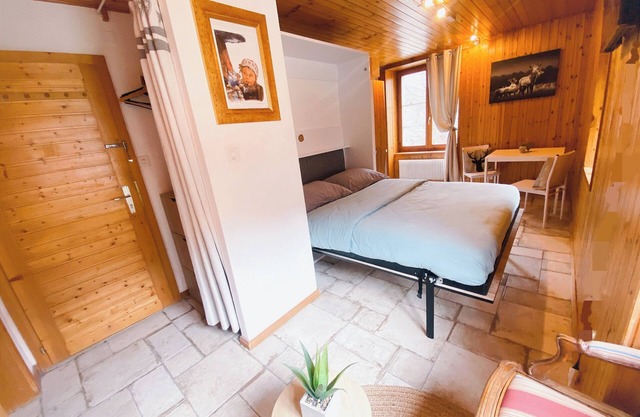 Studio cosy au centre du village