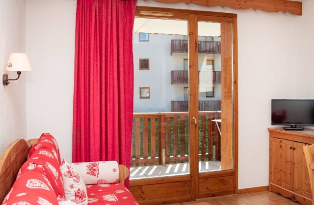 Studio for 4 with Balcony & Mountain Views in Puy-Saint-Vincent