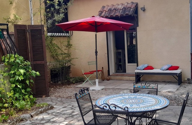 Studio for rent St Cassien lake