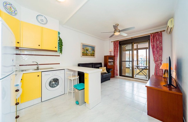 Studio for two people near the La Mata beach!