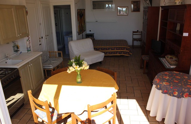 Studio in bright villa. 650 meters from the sea